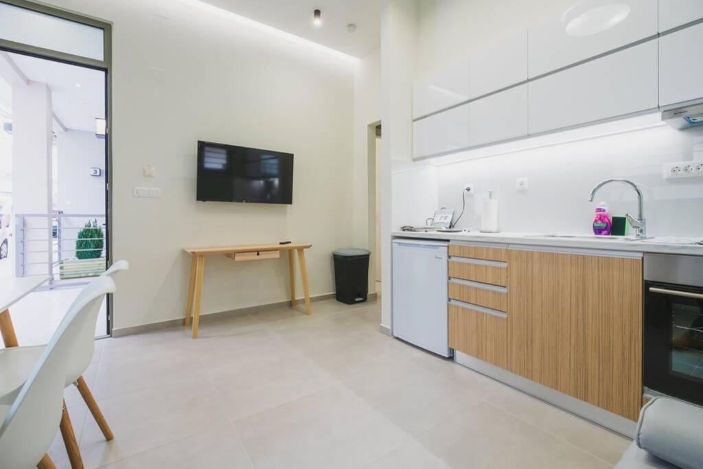 Peris 2 - Central Apt Near Old Town - Ac, Washer Chania  Eksteriør billede